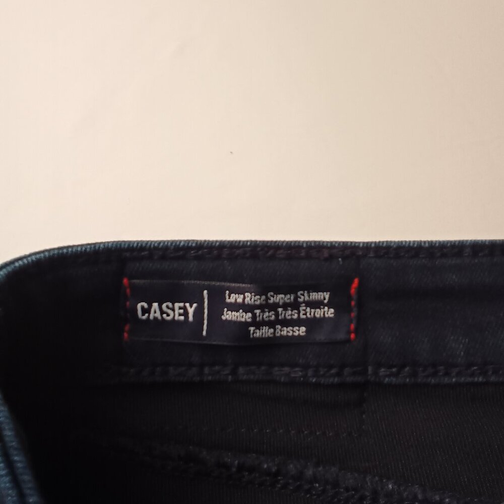 True Religion Jeans Size 26/2 Casey Low Rise Super Skinny Dark Wash - Picture 6 of 10